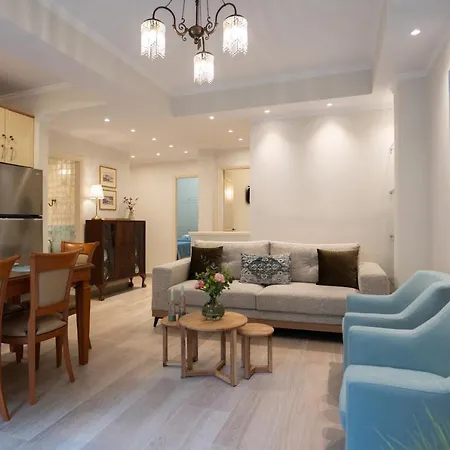 Maria & Philip's Garitsa Hideaway Korfu