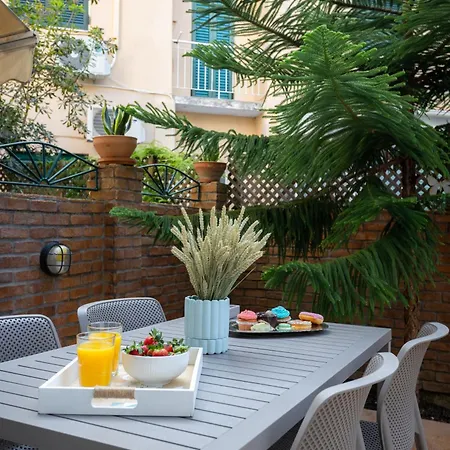 Maria & Philip's Garitsa Hideaway Daire Korfu