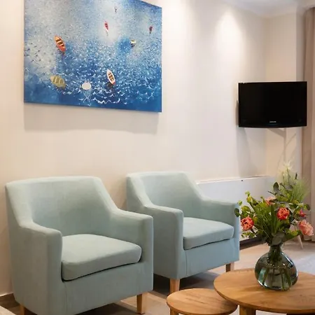 Maria & Philip's Garitsa Hideaway