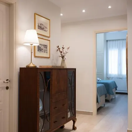 Maria & Philip's Garitsa Hideaway