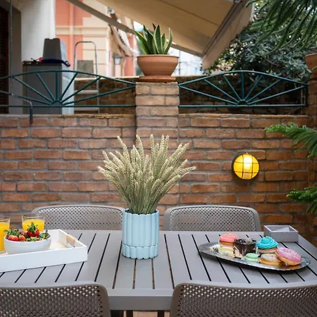 Maria & Philip's Garitsa Hideaway Korfu