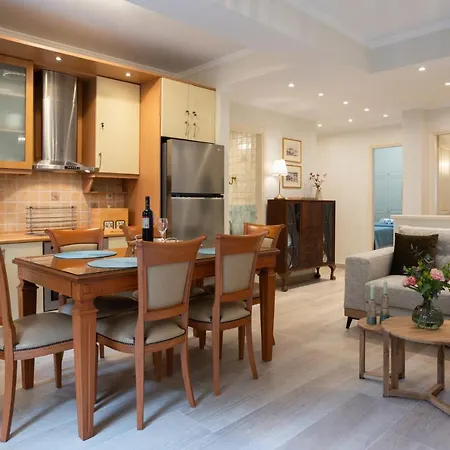 Daire Maria & Philip's Garitsa Hideaway