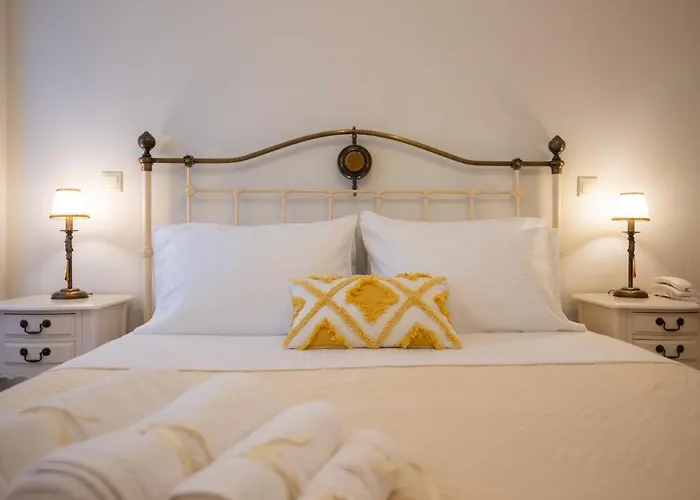 Maria & Philip's Garitsa Hideaway