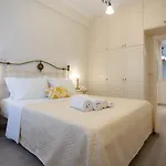 Maria & Philip's Garitsa Hideaway * Corfu (city)