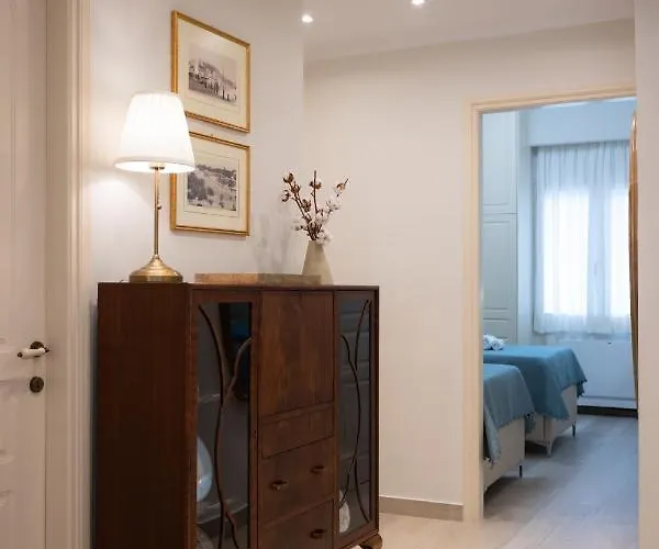 Maria & Philip's Garitsa Hideaway